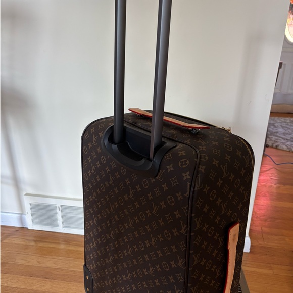 LV knockoff Brown designer Suitcase - Picture 9 of 16